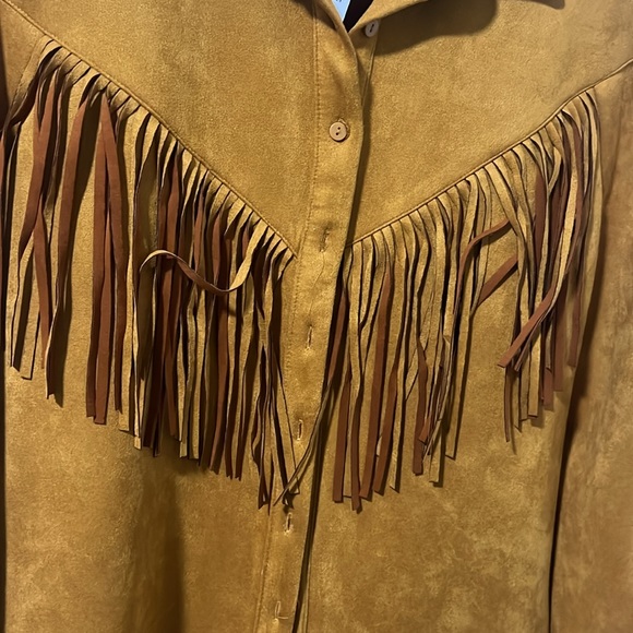 NWT fringe shirt, size M - Picture 2 of 3